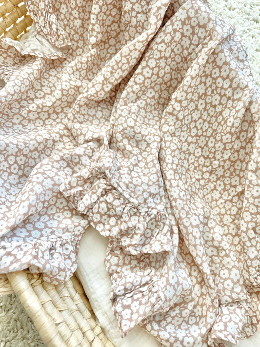 Muslin Swaddle Blanket - Mocha Ditsy Floral Ruffle (pre sale)